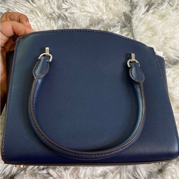 Michael Kors Ellis Handbag & card holder - Picture 4 of 6